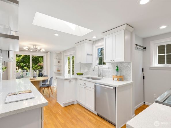 1703 NE 91st Street, Seattle WA 98115