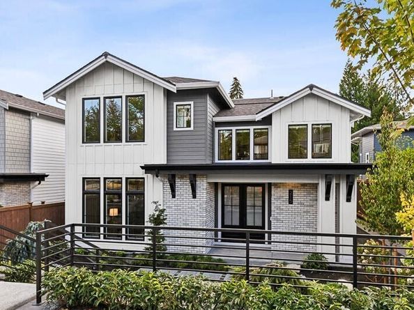 215 8th Avenue W, Kirkland WA 98033