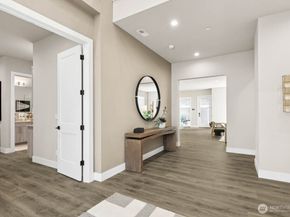 215 8th Avenue W, Kirkland WA 98033