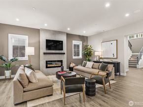 215 8th Avenue W, Kirkland WA 98033