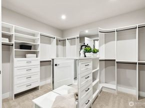 215 8th Avenue W, Kirkland WA 98033