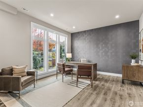 215 8th Avenue W, Kirkland WA 98033