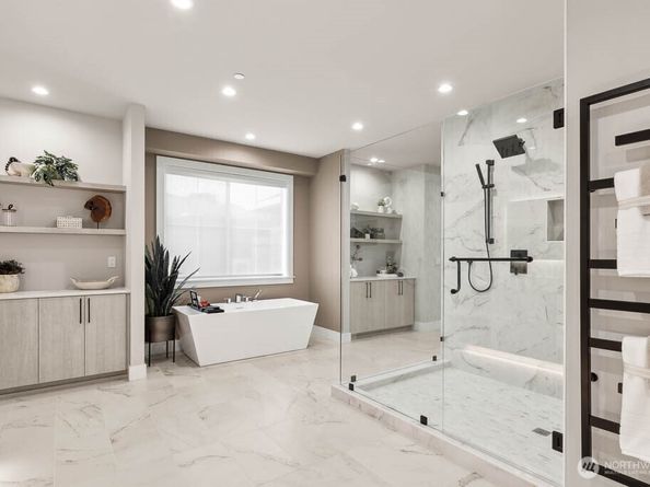 215 8th Avenue W, Kirkland WA 98033