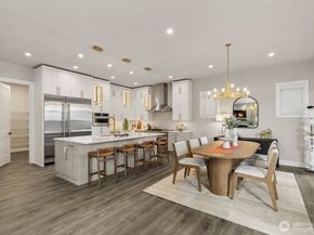 215 8th Avenue W, Kirkland WA 98033