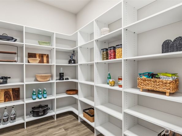 215 8th Avenue W, Kirkland WA 98033