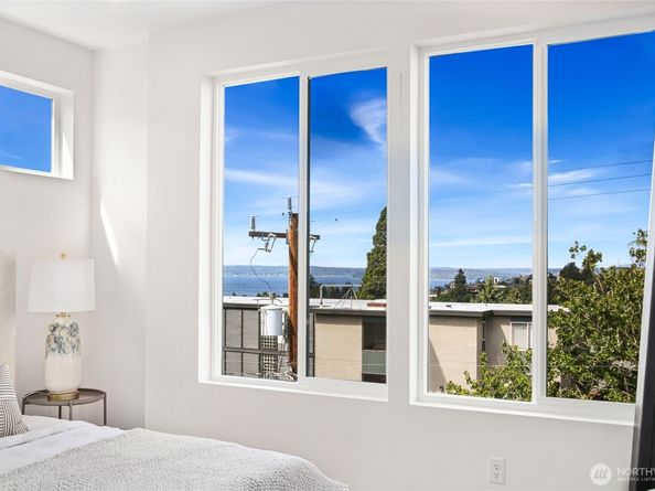 4515 44th Avenue SW A, Seattle WA 98116