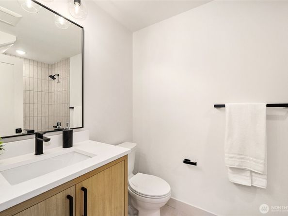 4515 44th Avenue SW A, Seattle WA 98116