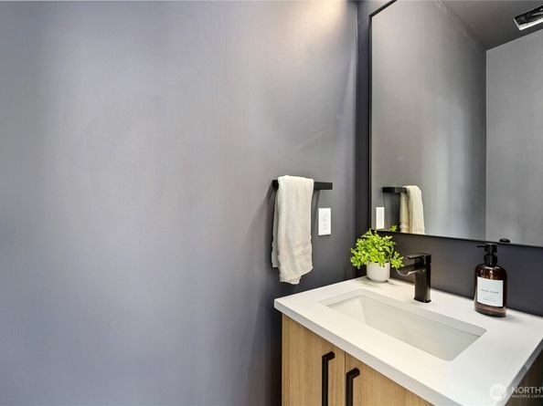 4515 44th Avenue SW A, Seattle WA 98116