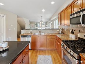 7121 Shinkle Place SW, Seattle WA 98106