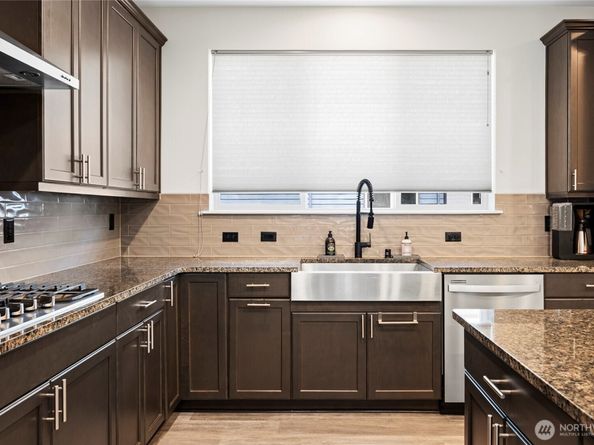508 237th Street SE E, Bothell WA 98021
