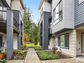 508 237th Street SE E, Bothell WA 98021