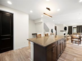 508 237th Street SE E, Bothell WA 98021