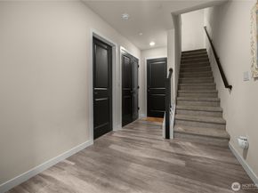 508 237th Street SE E, Bothell WA 98021