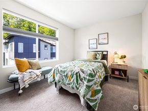 508 237th Street SE E, Bothell WA 98021