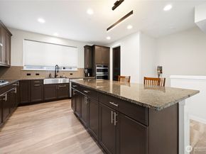 508 237th Street SE E, Bothell WA 98021