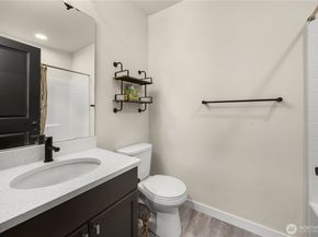 508 237th Street SE E, Bothell WA 98021