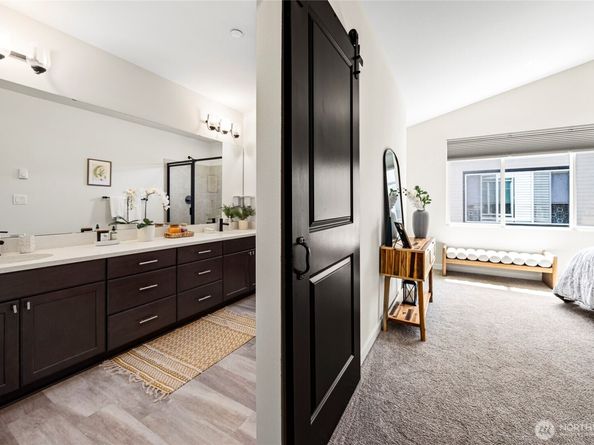 508 237th Street SE E, Bothell WA 98021