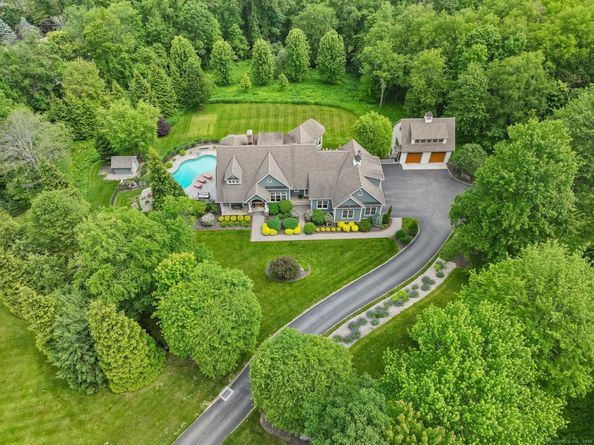 5 Stone Wall Lane, Sherman CT 06784