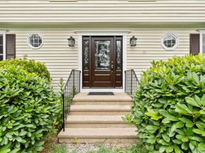 6 Crossbow Lane, Monroe CT 06468
