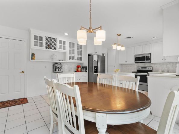 6 Crossbow Lane, Monroe CT 06468