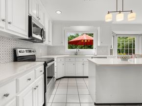 6 Crossbow Lane, Monroe CT 06468