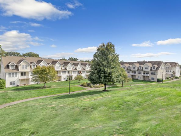 115 Kyles Way 115, Shelton CT 06484