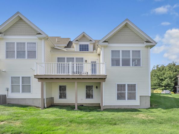 115 Kyles Way 115, Shelton CT 06484