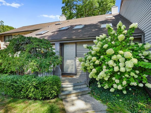 2437 Bedford Street E6, Stamford CT 06905