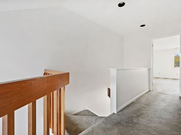 2437 Bedford Street E6, Stamford CT 06905