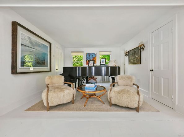 31 Bluff Avenue, Norwalk CT 06853