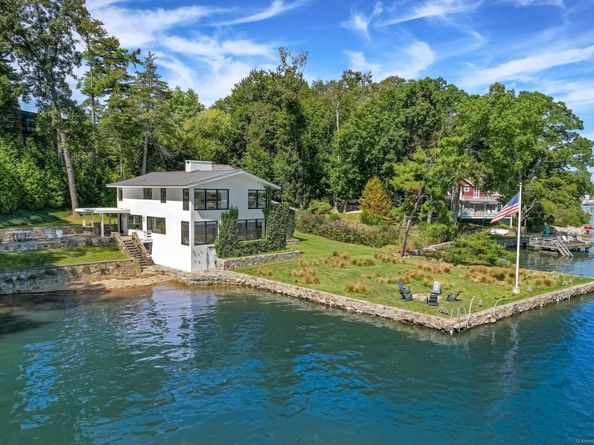 31 Bluff Avenue, Norwalk CT 06853