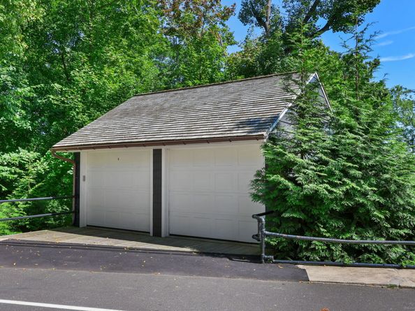 31 Bluff Avenue, Norwalk CT 06853