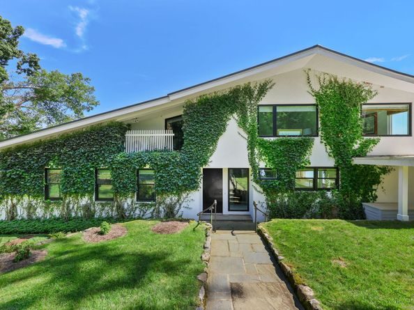 31 Bluff Avenue, Norwalk CT 06853