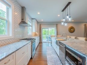 10 Denver Terrace, Danbury CT 06811