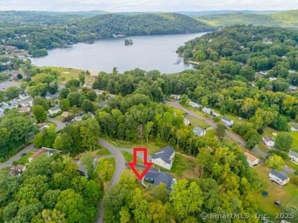 10 Denver Terrace, Danbury CT 06811