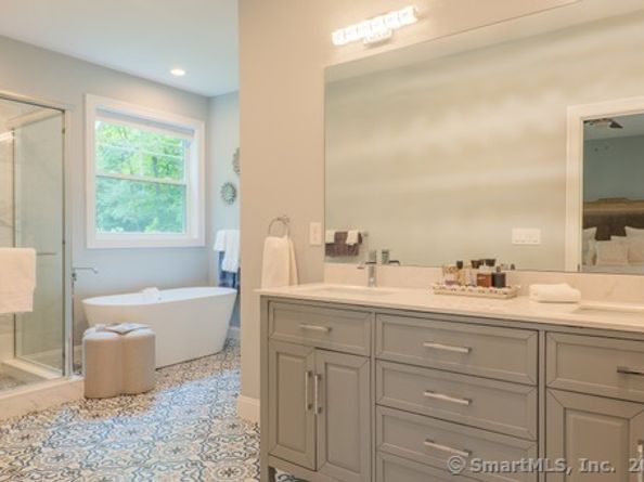 10 Denver Terrace, Danbury CT 06811