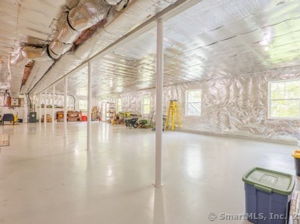 10 Denver Terrace, Danbury CT 06811