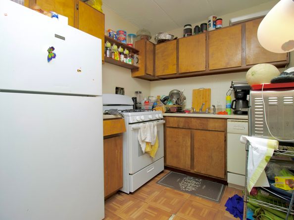 27 Northill Street APT 3A, Stamford CT 06907