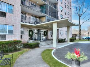 25 Cartright Street 5D, Bridgeport CT 06604