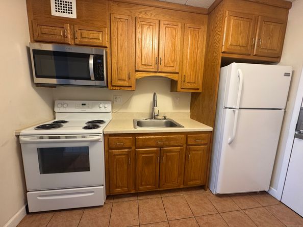 120 Huntington Turnpike 801, Bridgeport CT 06610