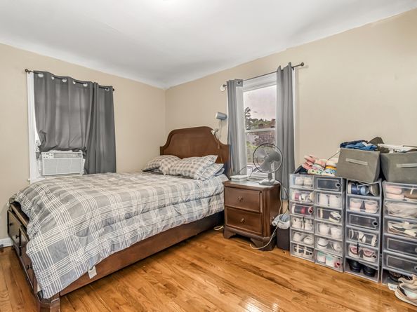 242 Pearl Harbor Street, Bridgeport CT 06610