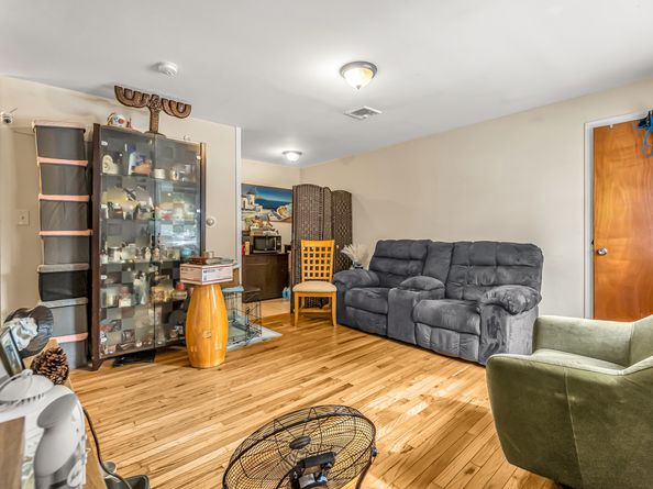 242 Pearl Harbor Street, Bridgeport CT 06610