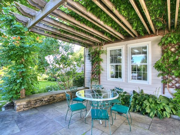 2683 Bronson Road, Fairfield CT 06824