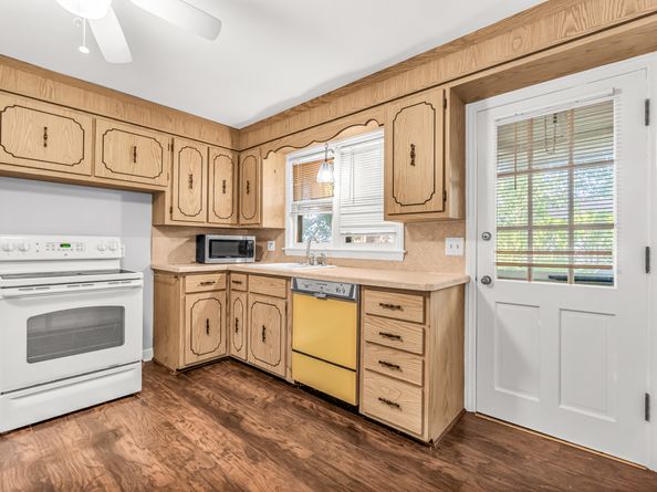 339 Goldenrod Avenue, Bridgeport CT 06606