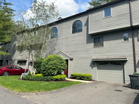 10 Eastview Drive 10, Brookfield CT 06804