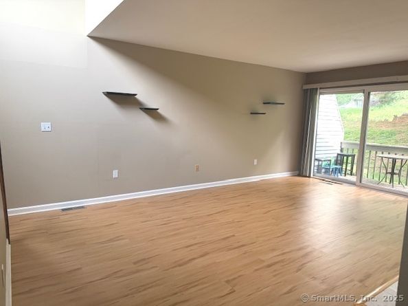 10 Eastview Drive 10, Brookfield CT 06804