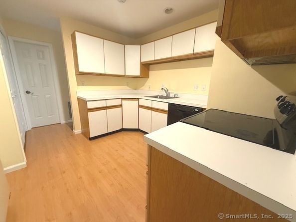 10 Eastview Drive 10, Brookfield CT 06804
