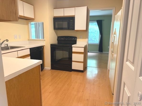 10 Eastview Drive 10, Brookfield CT 06804