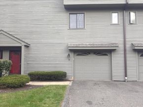 10 Eastview Drive 10, Brookfield CT 06804