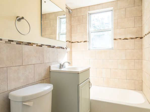 96 Manila Place, Bridgeport CT 06610